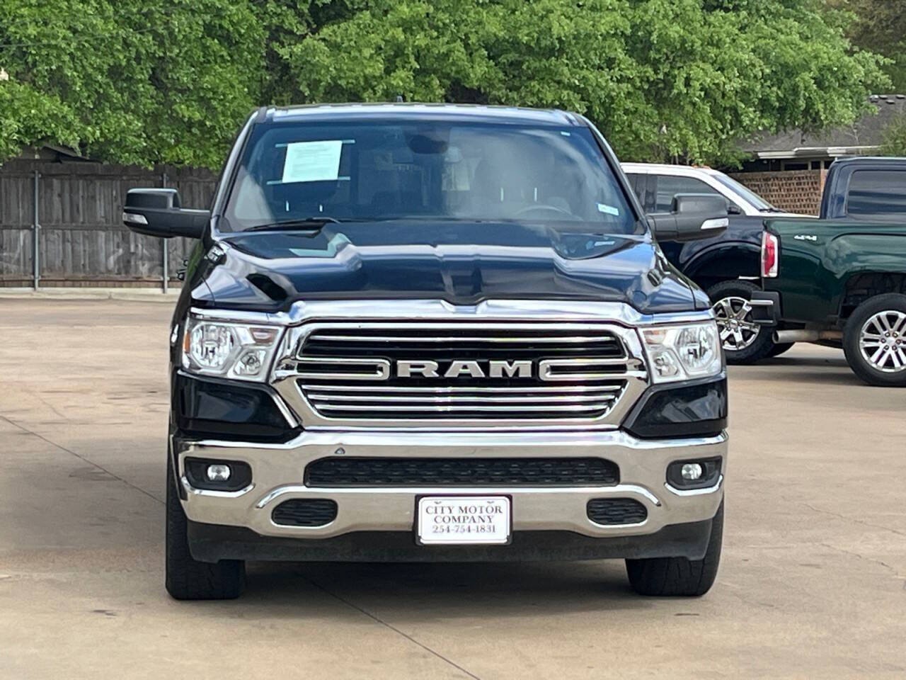 View vehicle photo 2