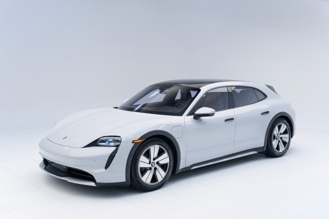 2024  Taycan 4 Cross Turismo in , 