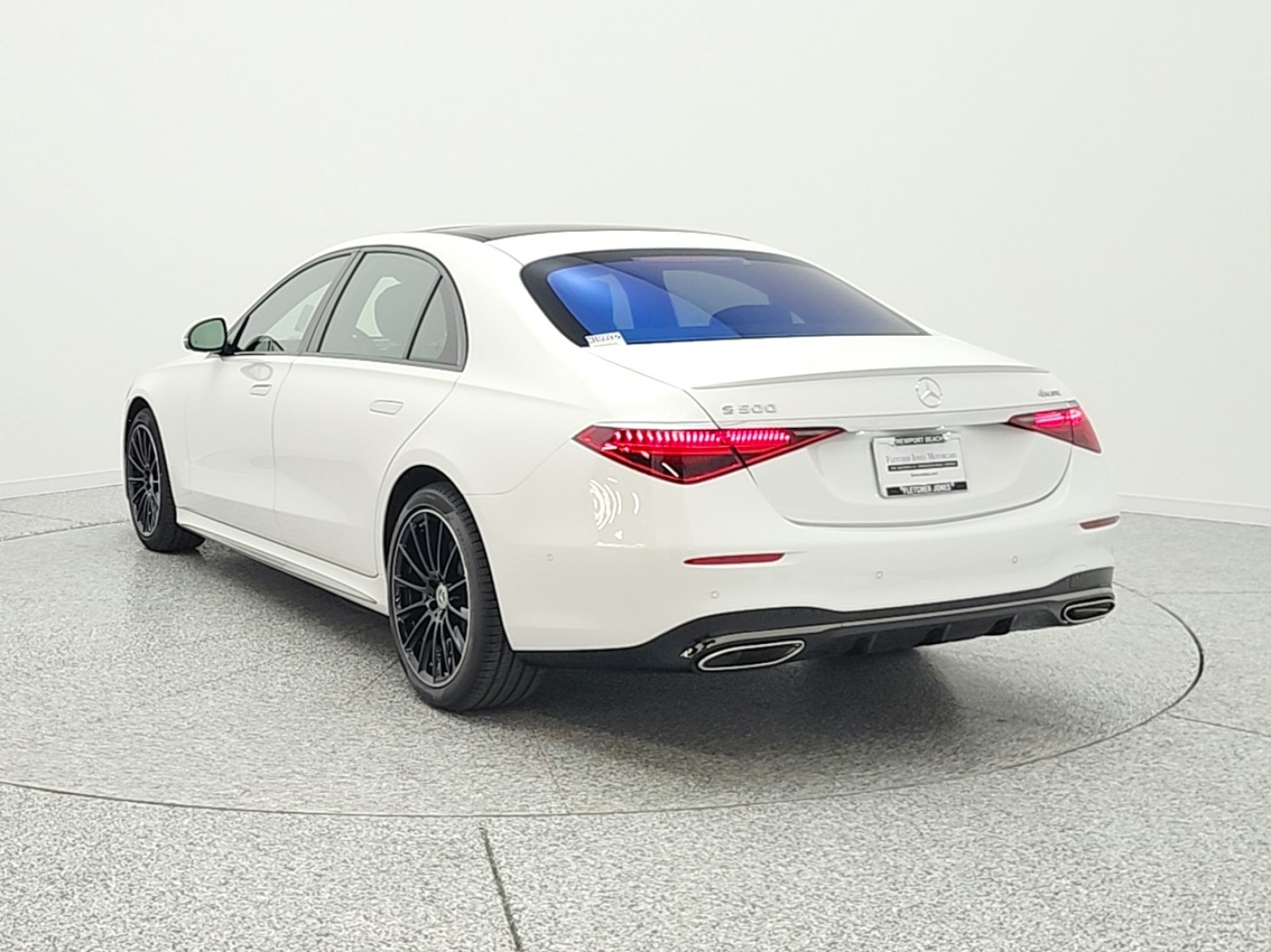 New 2026 MANUFAKTUR Moonlight White Metallic Mercedes-Benz S 500 image 7