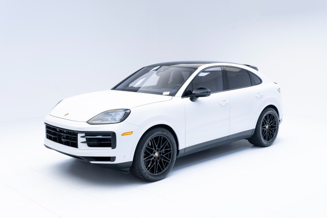 2024  Cayenne Coupe in , 