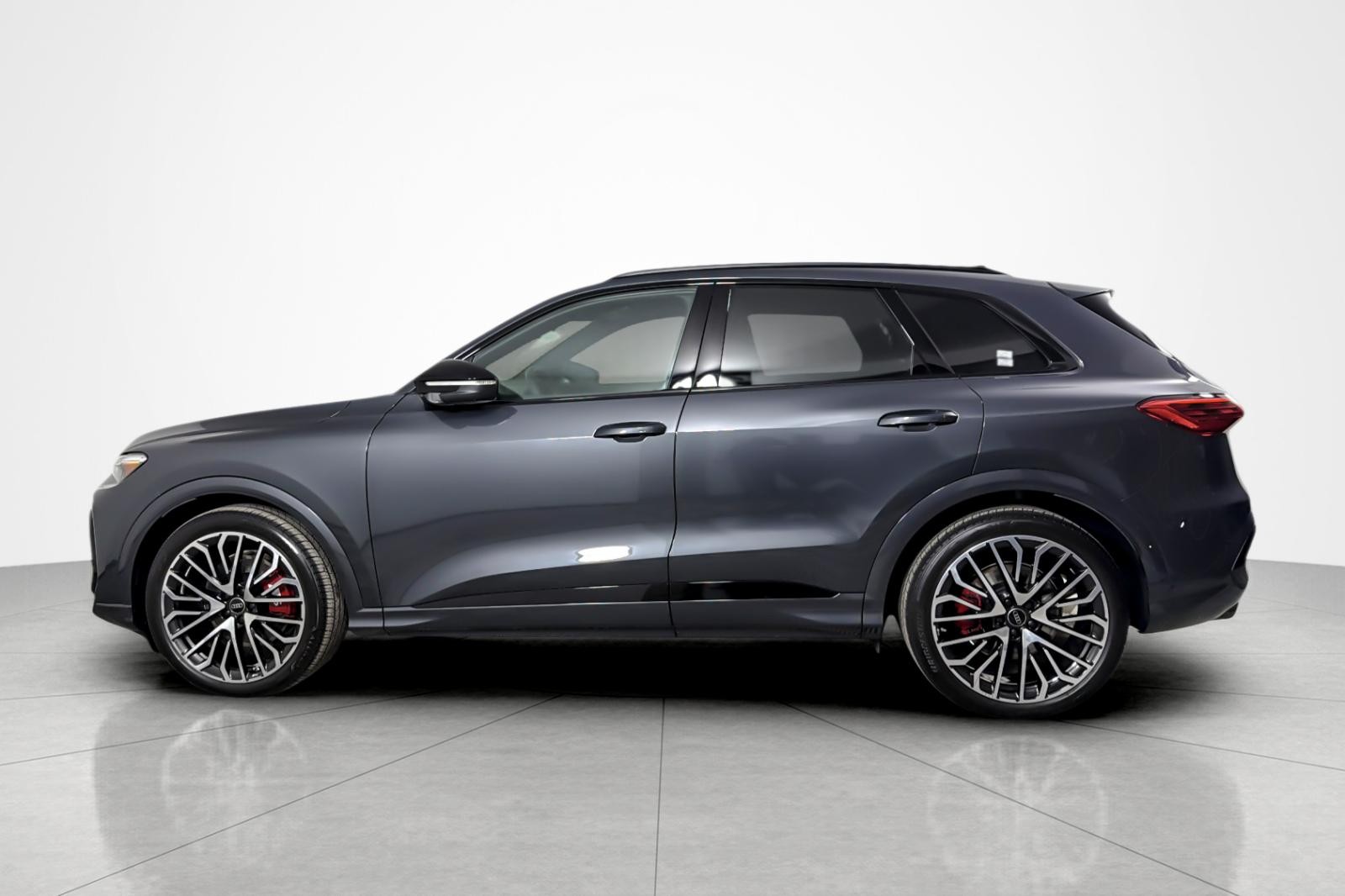 Used 2025 Tambora Gray Metallic Audi Premium Plus 3.0 TFSI quattro image 2