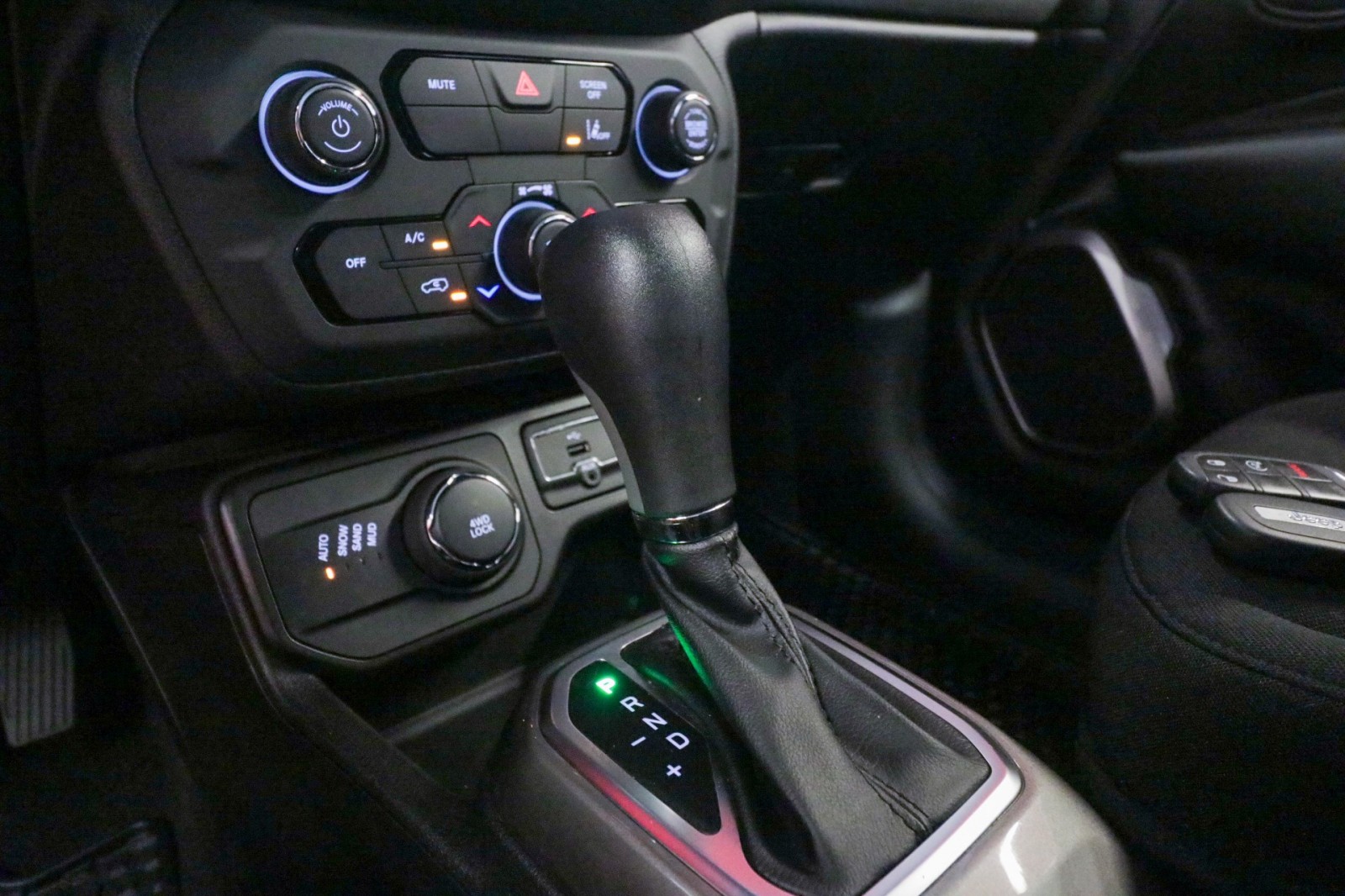 Used Car 2022 Jeep Renegade  Latitude For Sale Under $20,000 In Austin, Texas