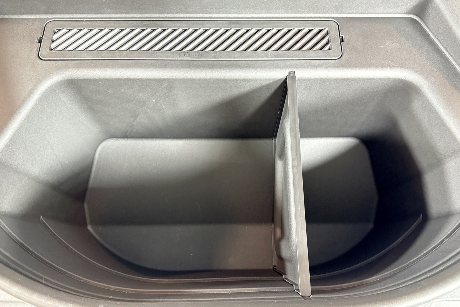 New 2025 Magnet Gray Audi Premium quattro image 27