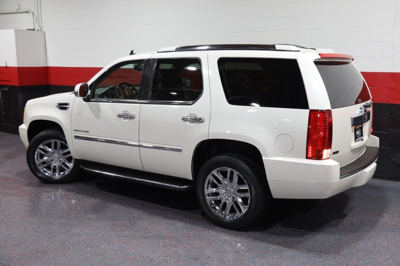 2011 Cadillac Escalade AWD 4dr Suv in , 