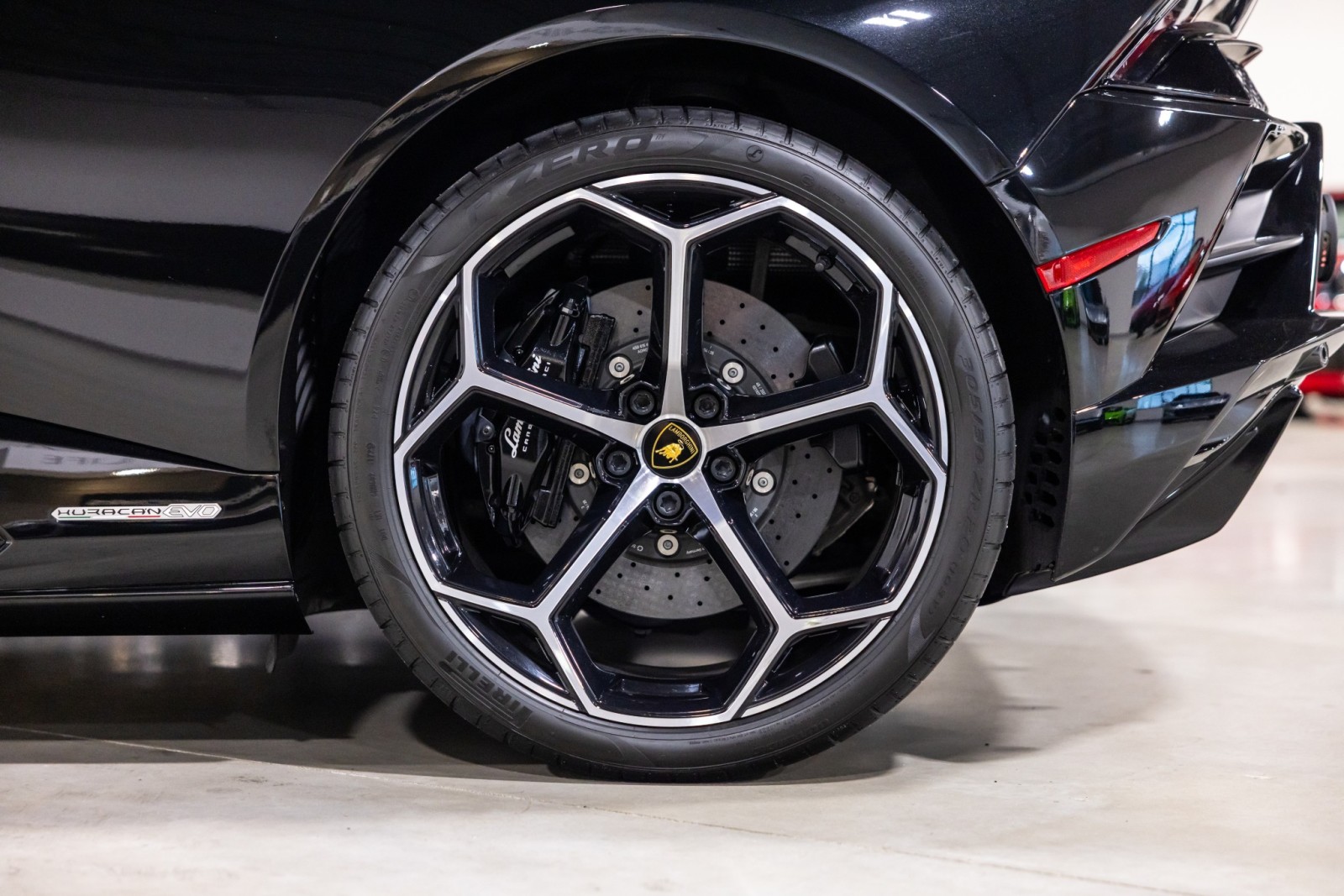 2023 Lamborghini Huracan EVO - Photo 18