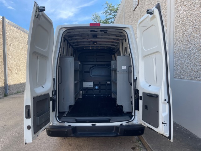 2020 Nissan NV Cargo SV 17