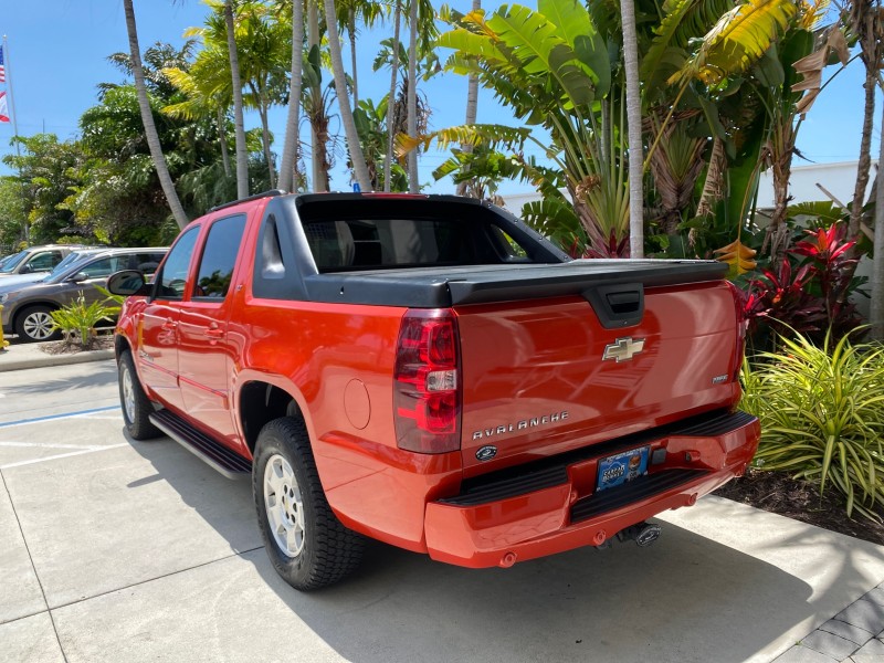 2009 Chevrolet Avalanche LT PU LOW MILES 58,696 in ,