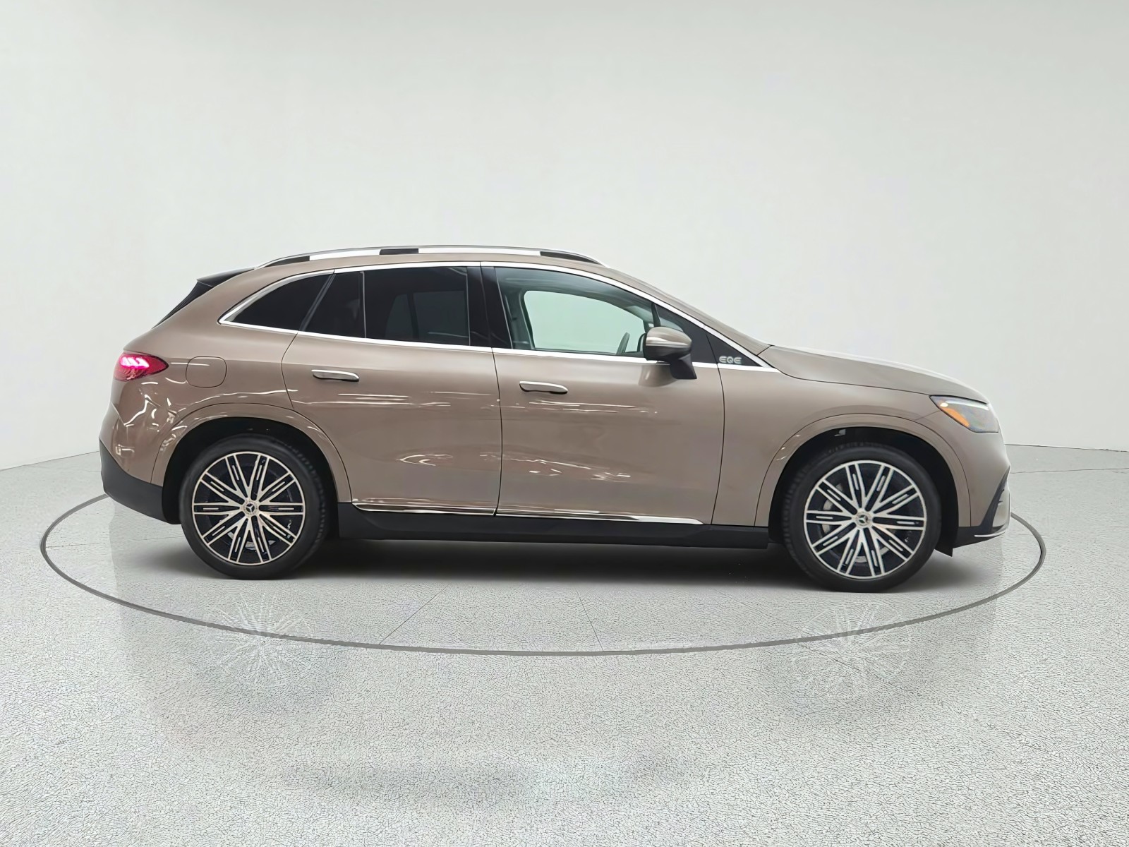 New 2027 Sonoran Brown Metallic Mercedes-Benz EQE 320+ SUV image 4