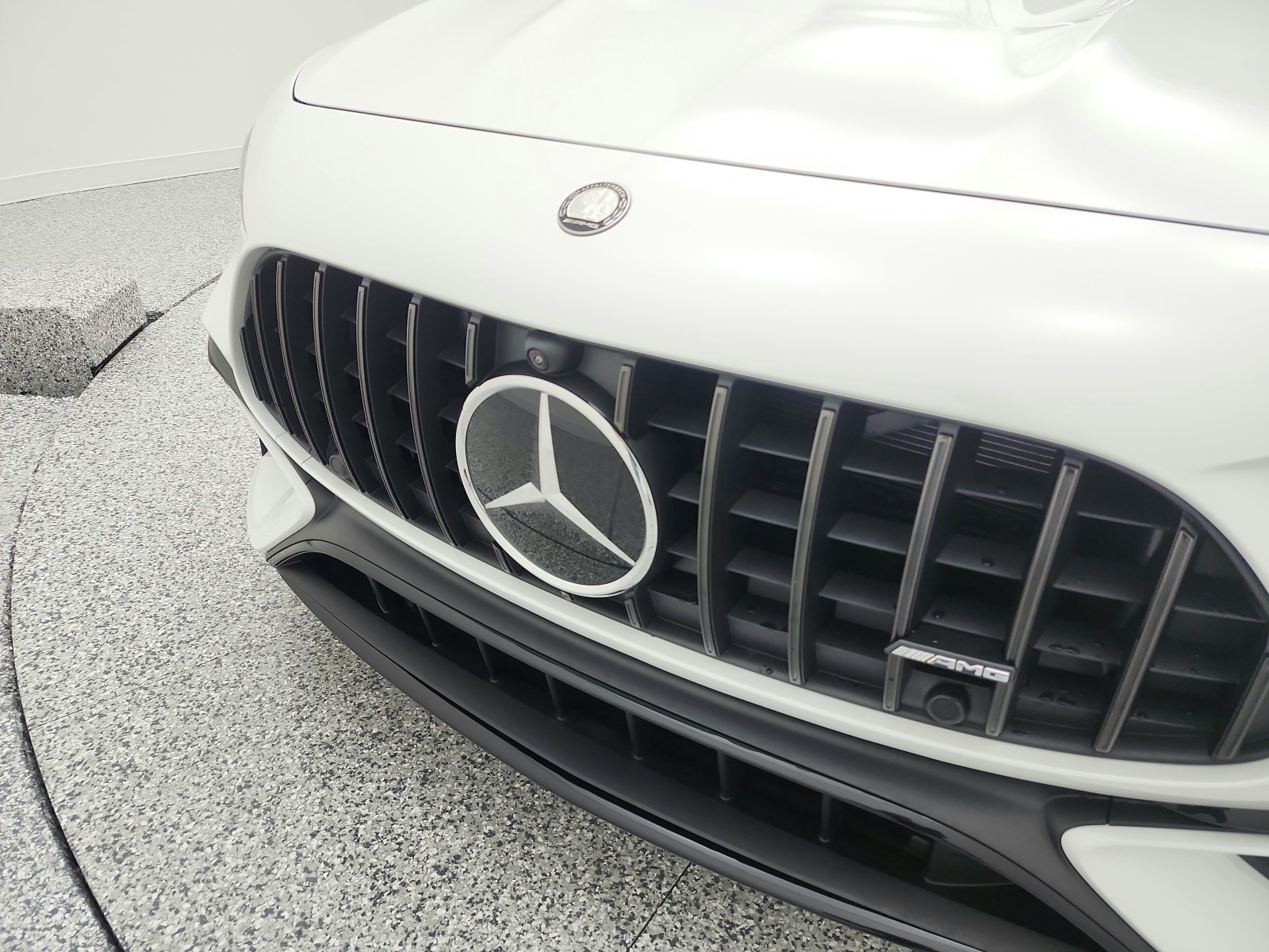 New 2026 MANUFAKTUR Moonlight White Metallic Mercedes-Benz AMG® CLE 53 4MATIC+ Cabriolet image 20