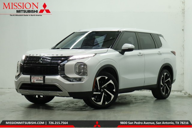White Diamond 2023 Mitsubishi Outlander SUV / Crossover Front-Wheel Drive Automatic