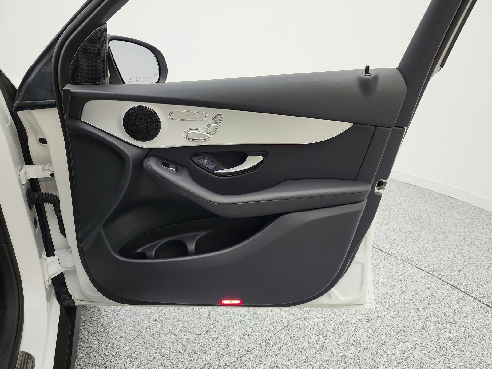 Used 2022 Polar White Mercedes-Benz GLC 300 SUV image 26