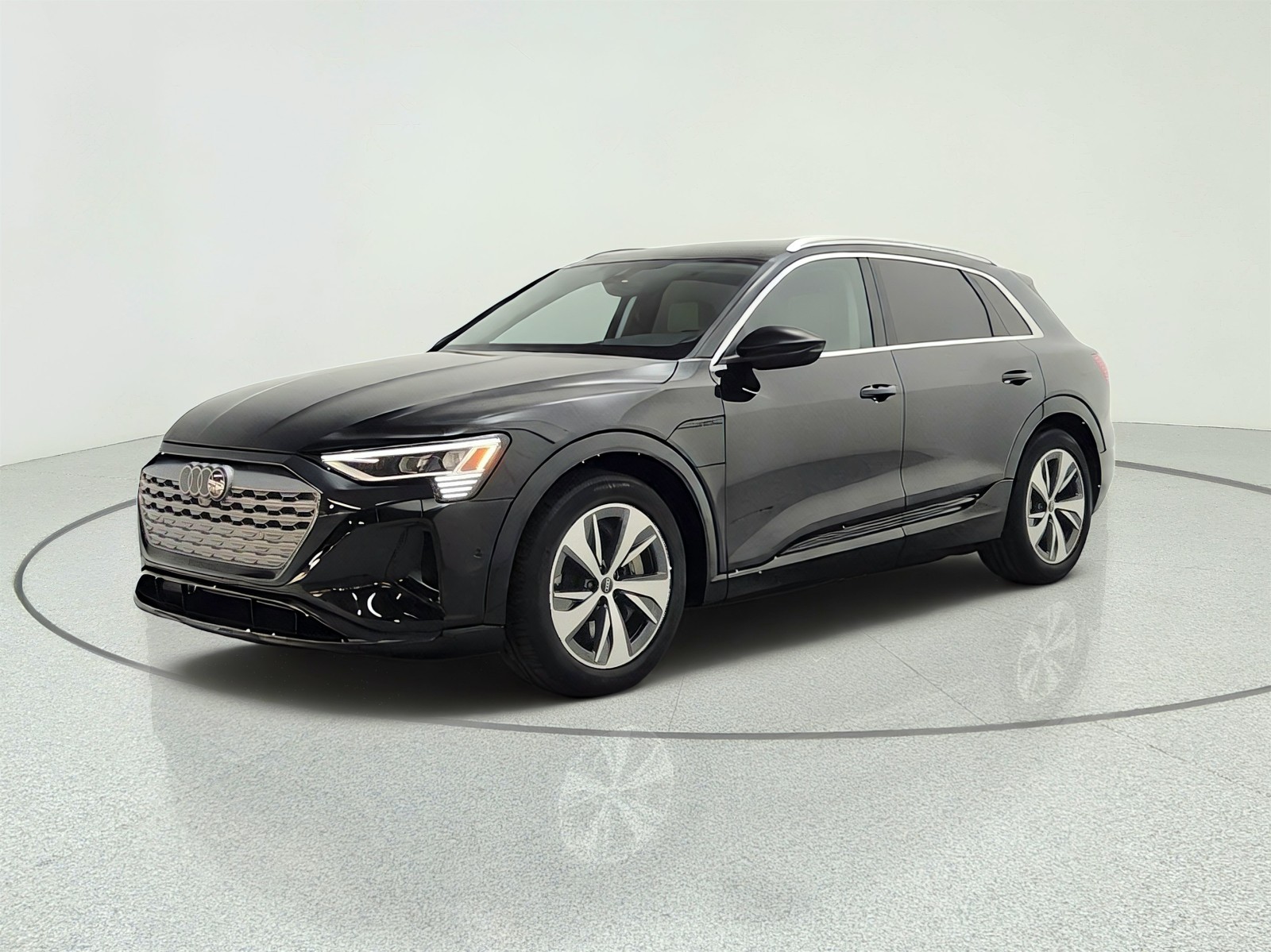 2024 Audi Q8 e-tron Premium Plus quattro