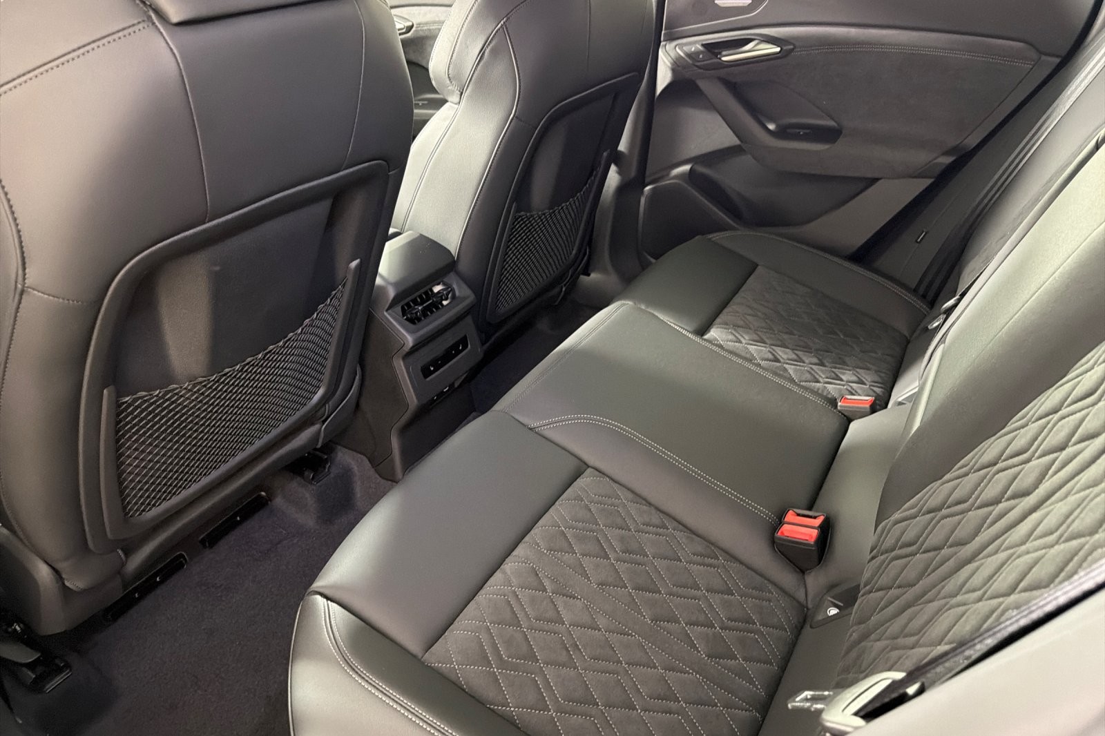 New 2027 Daytona Gray Pearl Effect Audi Premium Plus quattro image 11