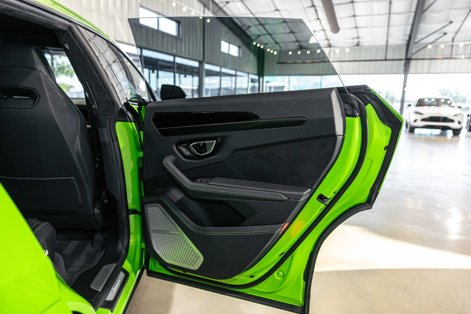 Used Car 2023 Lamborghini Urus  S For Sale Under $250,000 In Boerne, Texas