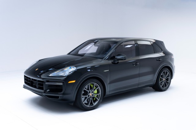 2022  Cayenne Turbo S E-Hybrid in , 