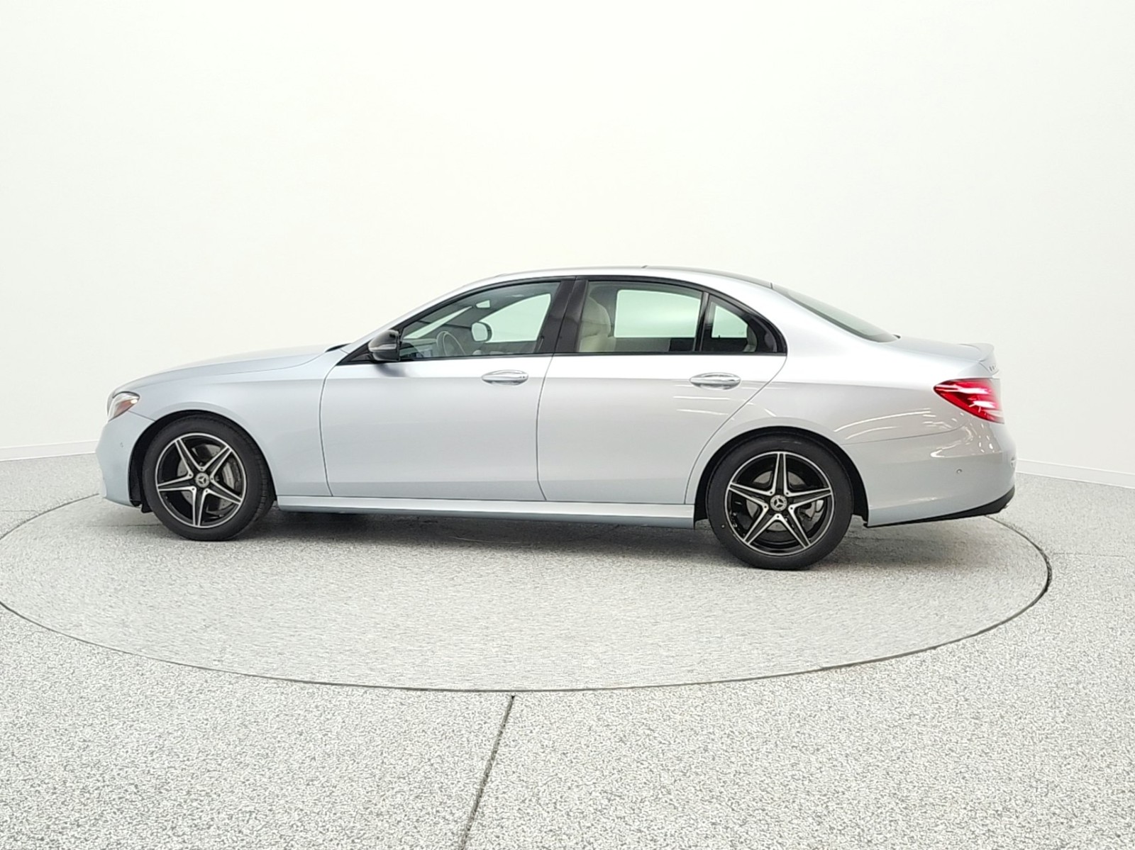 Used 2018 Diamond Silver Metallic Mercedes-Benz E 300 RWD Sedan image 8