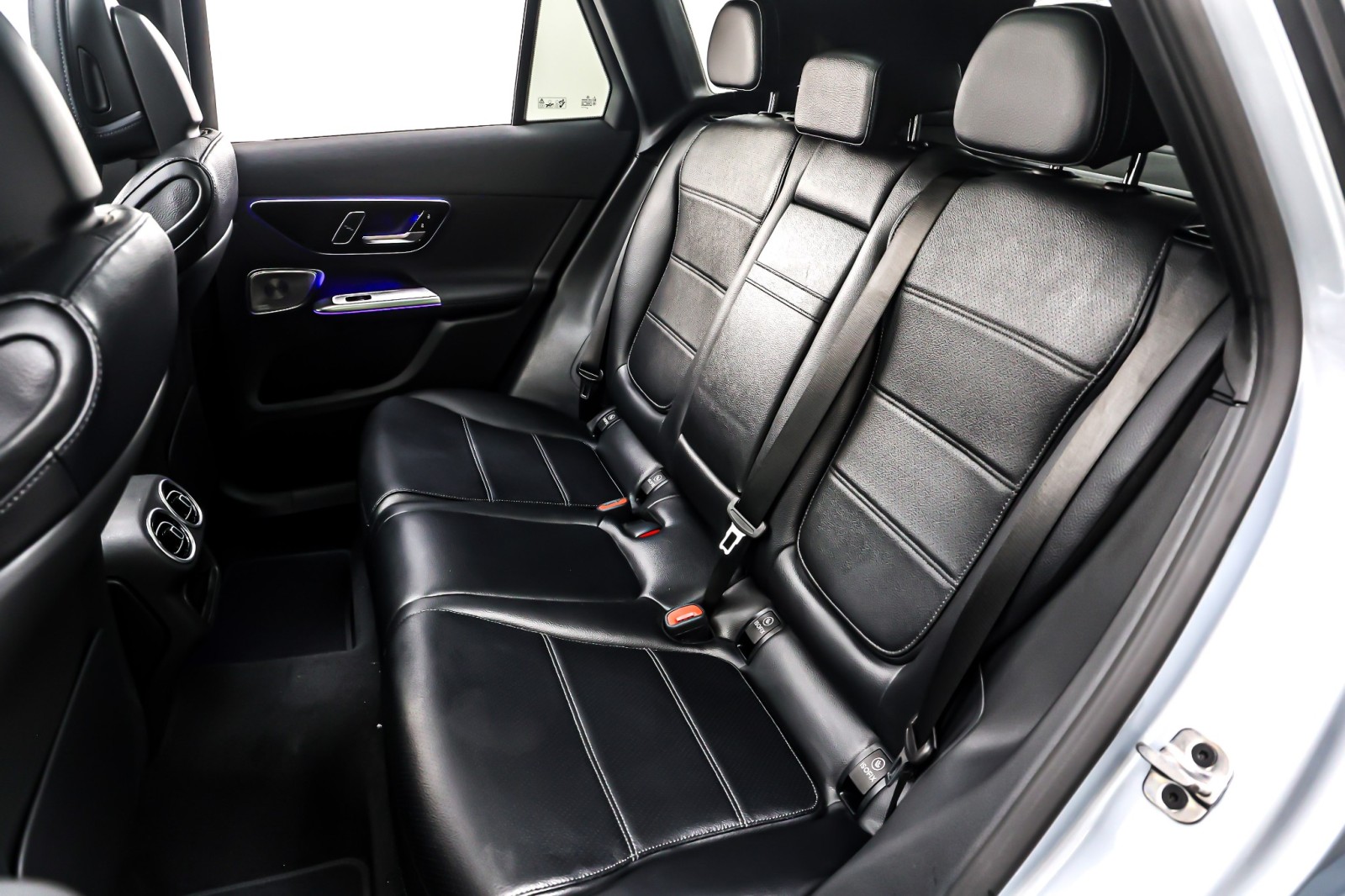 New 2026 Cirrus Silver Metallic Mercedes-Benz GLC 300 image 8