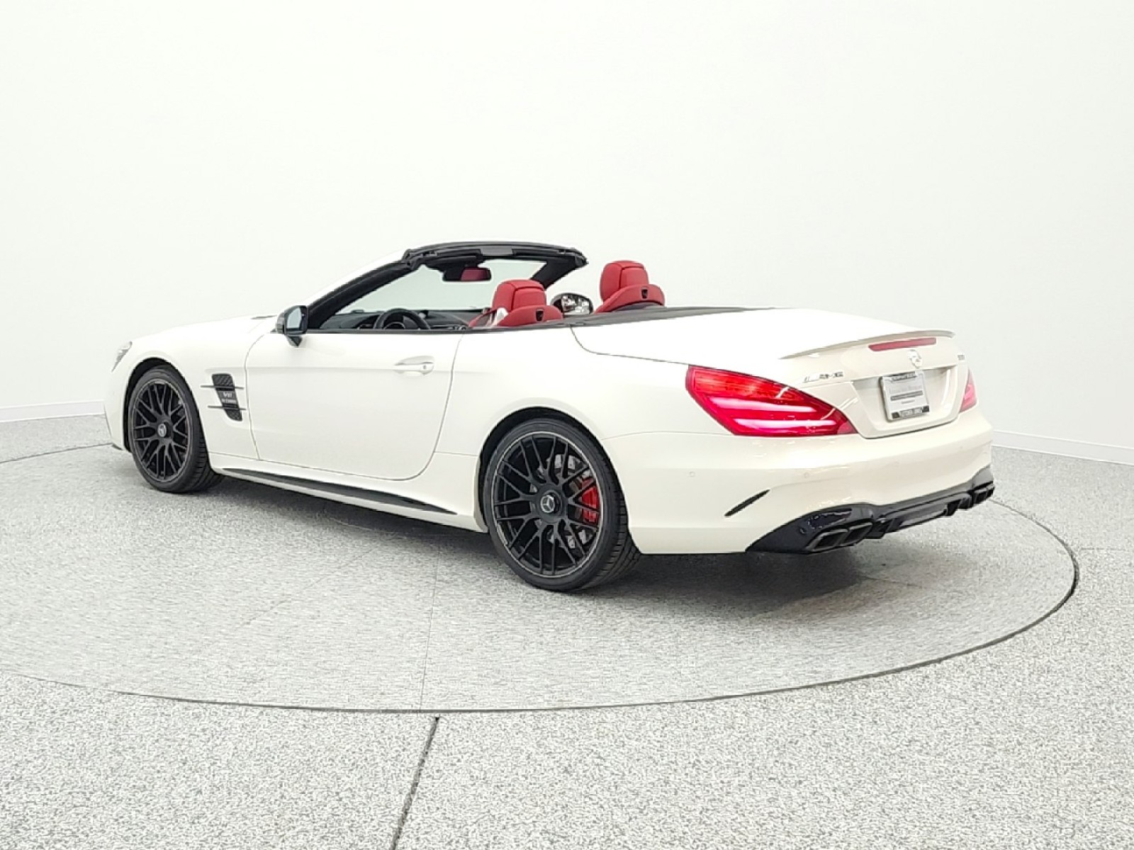 Used 2019 designo Diamond White Metallic Mercedes-Benz AMG® SL 63 Roadster image 7