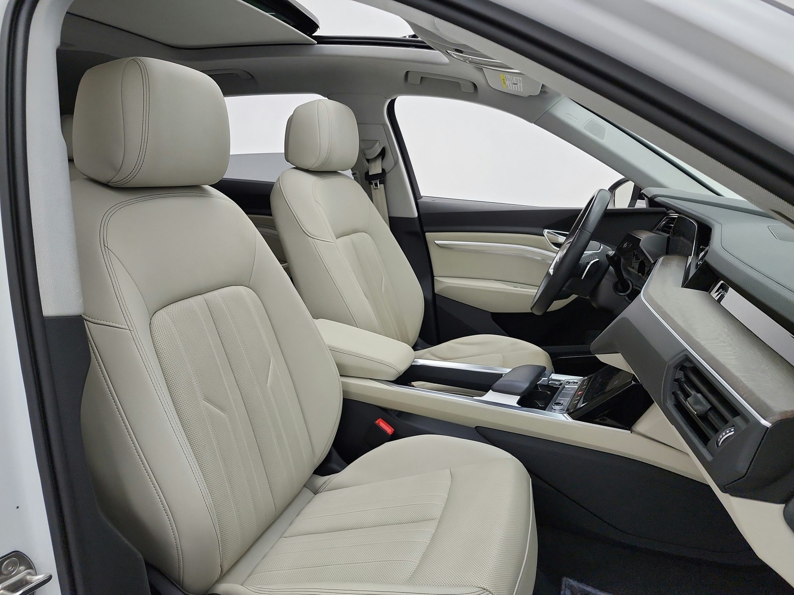 Used 2024 Glacier White Metallic Audi Premium Plus quattro image 19