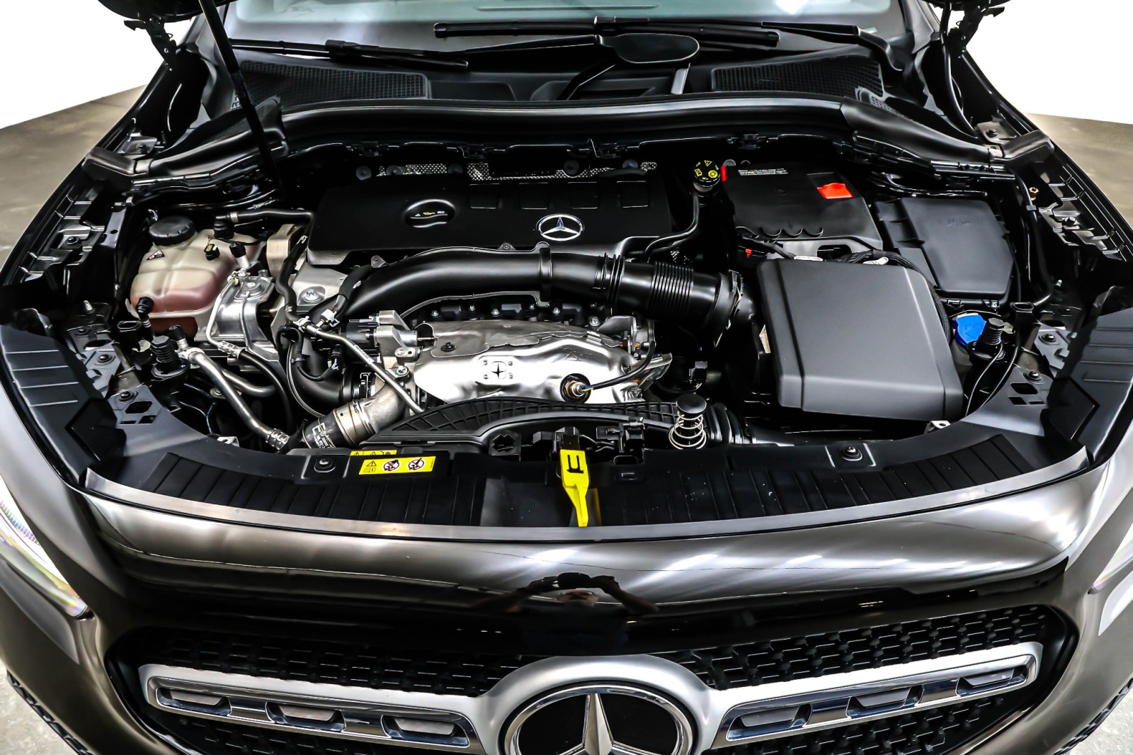 Certified Used 2023 Night Black Mercedes-Benz GLA 250 SUV image 12