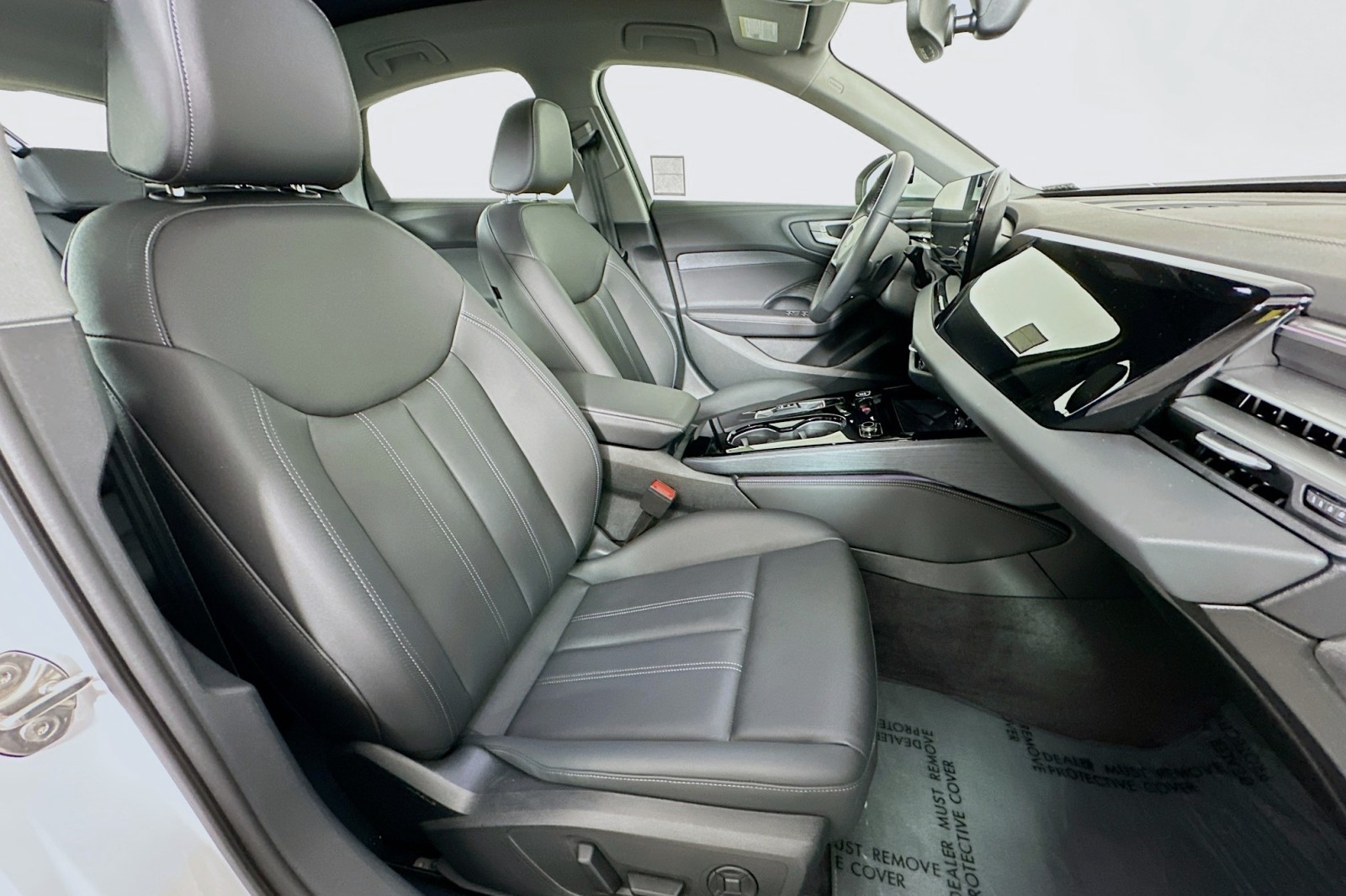 Used 2025 Arkona White Audi Premium image 8