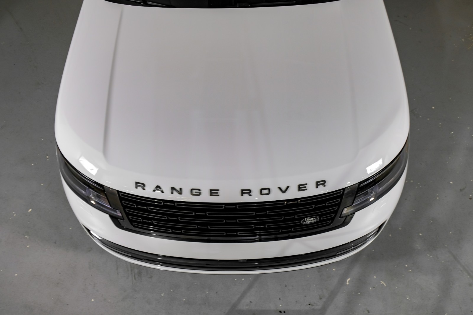2024 Land Rover Range Rover SE 38