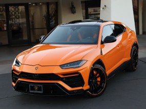 2022  Urus Pearl Capsule in , 