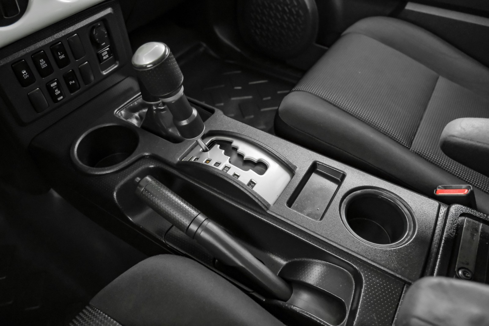 2013 Toyota FJ Cruiser 4WD AUTOMATIC REAR PARKING DISTANCE CONTROL CRUISE 18