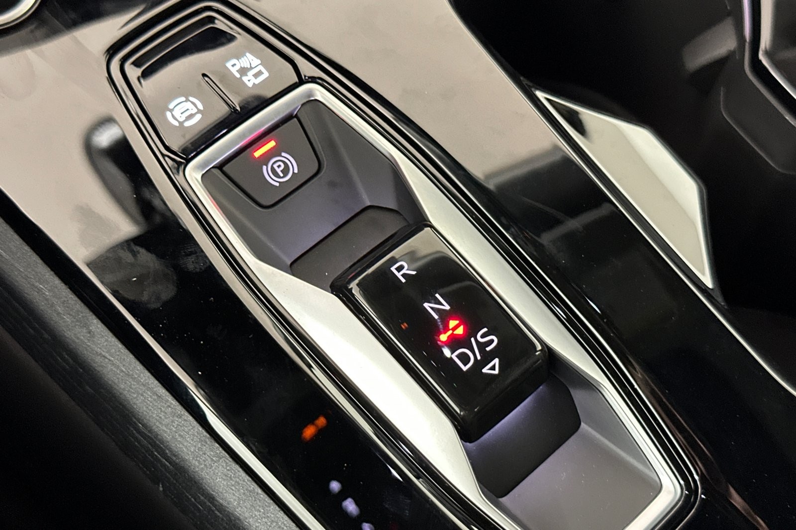 New 2026 Daytona Gray Pearl Effect Audi Premium 2.0 TFSI quattro image 20