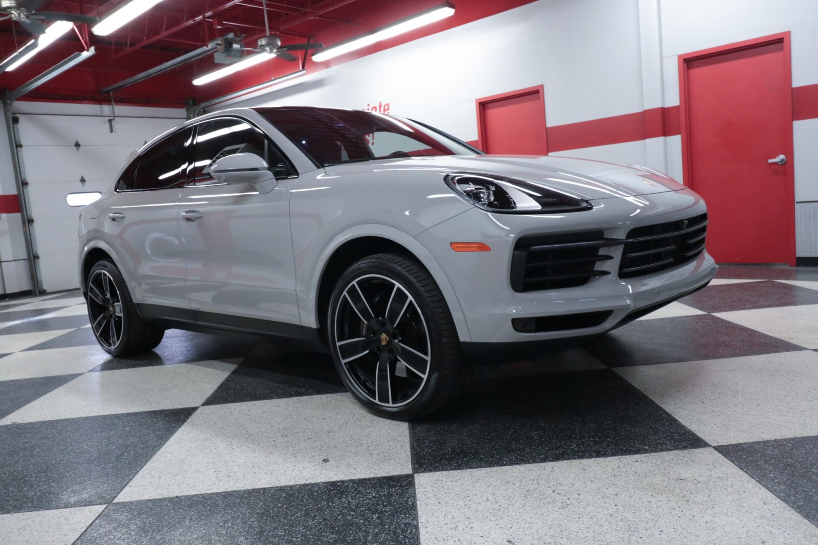 Used Car 2023 Porsche Cayenne  Platinum Edition For Sale Under $60,000 In Austin, Texas