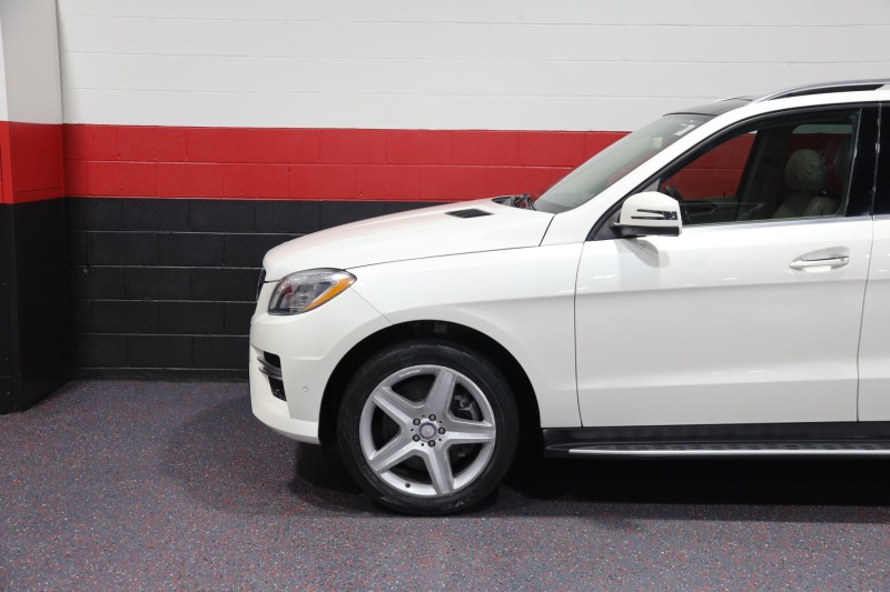 2014 Mercedes-Benz ML550 AMG Sport 4-Matic 4dr Suv in , 