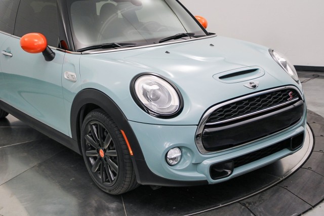 2018 MINI Hardtop 2 Door Cooper S 12