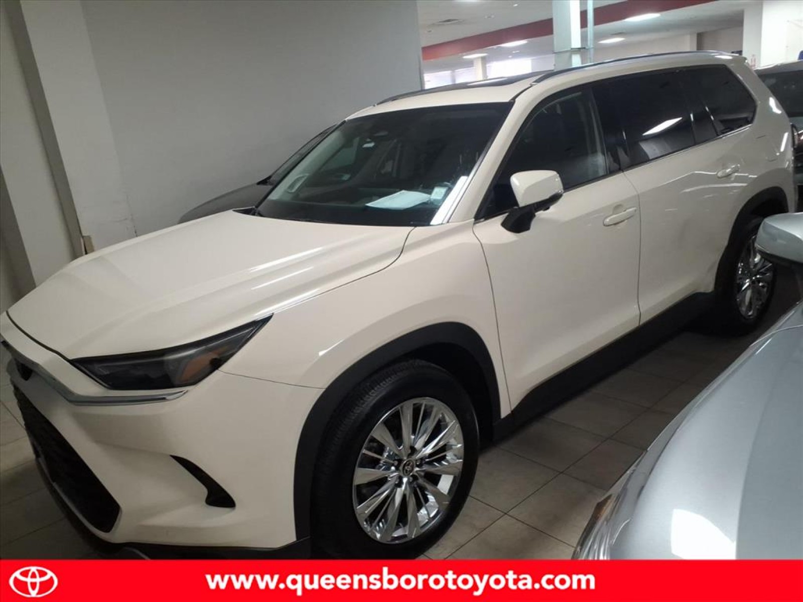 2024 Toyota Grand Highlander Platinum's photo