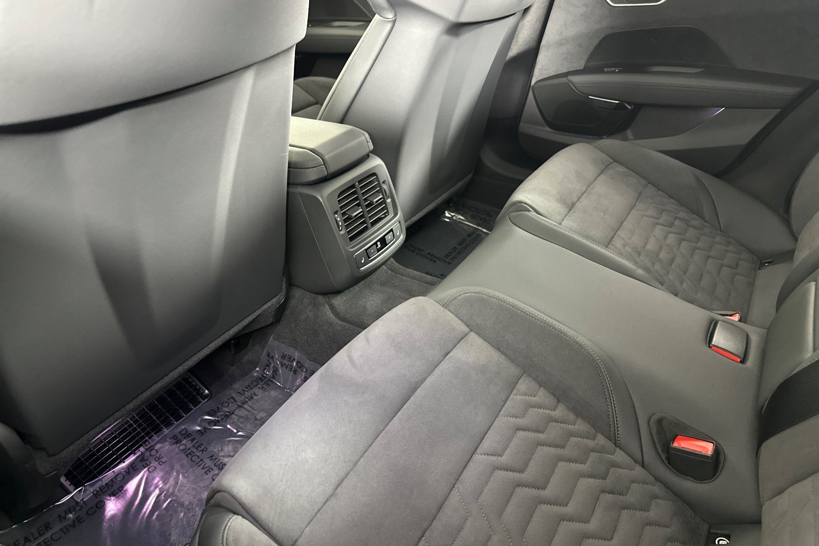 Certified Used 2024 Daytona Gray Pearl Effect Audi quattro image 11