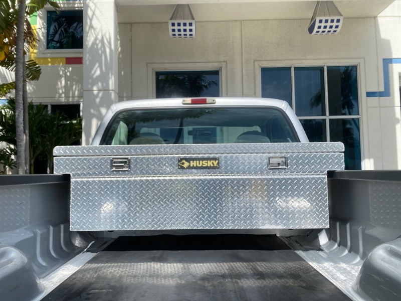 2001 Ford Super Duty F-350 DRW XL 1 OWNER LOW MILES 14,269 in , 