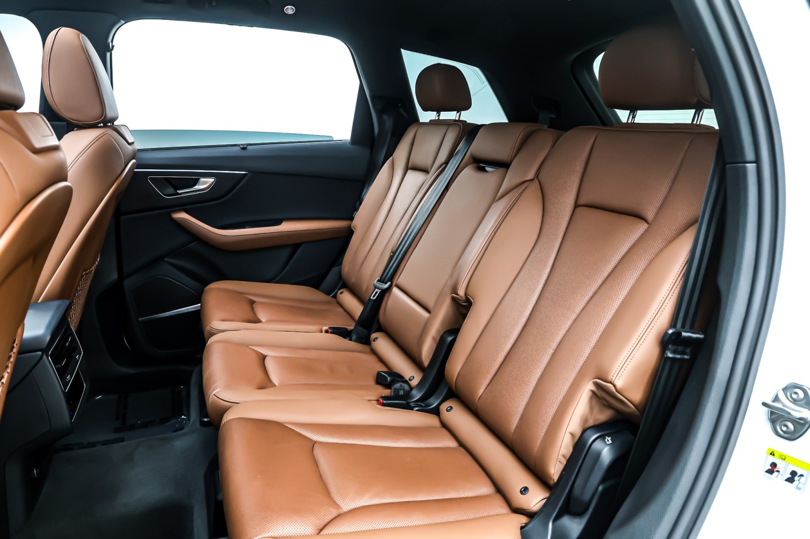 Used 2024 Carrara White Audi Premium Plus 55 TFSI quattro image 9