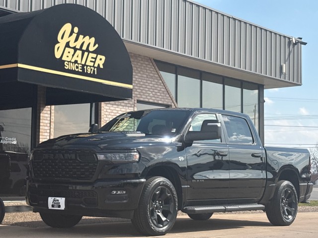 2026 RAM 1500 Express Crew Cab 4WD