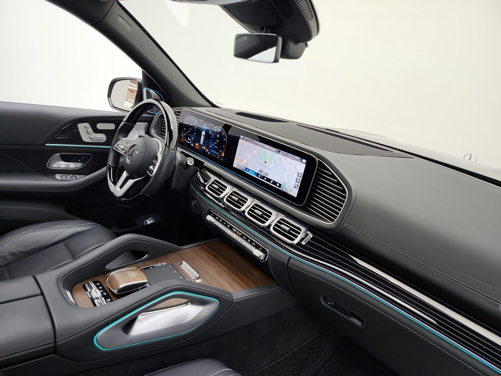 Certified Used 2021 Obsidian Black Metallic Mercedes-Benz Maybach GLS 600 4MATIC® SUV image 19