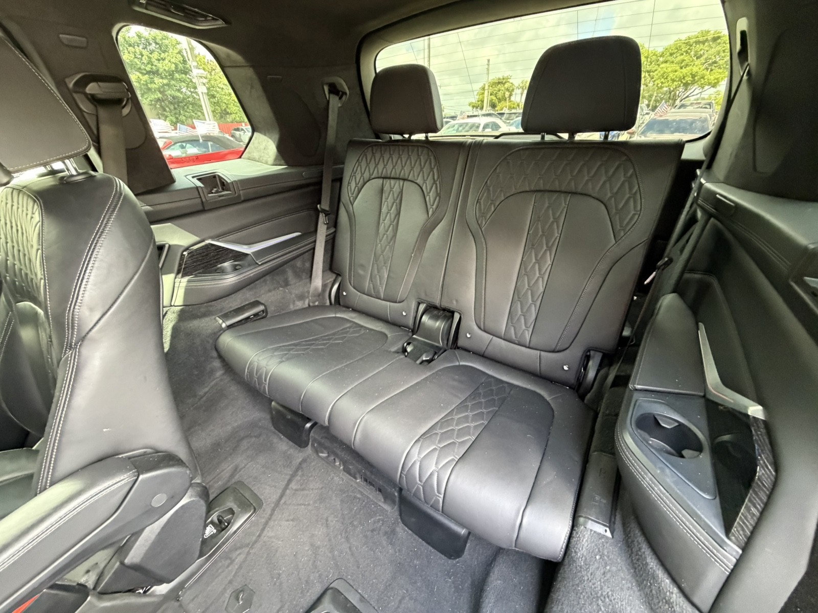 2020 BMW X7 - $33,988