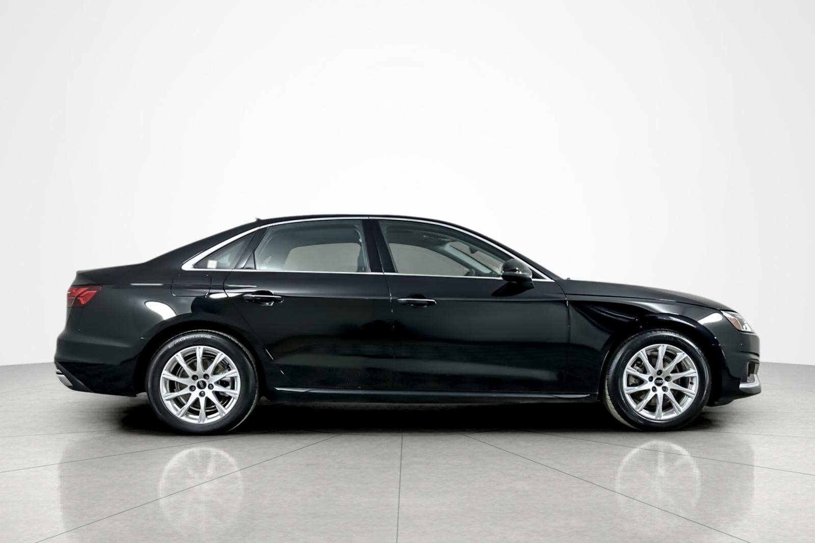 Used 2024 Brilliant Black Audi Premium 40 TFSI quattro image 6