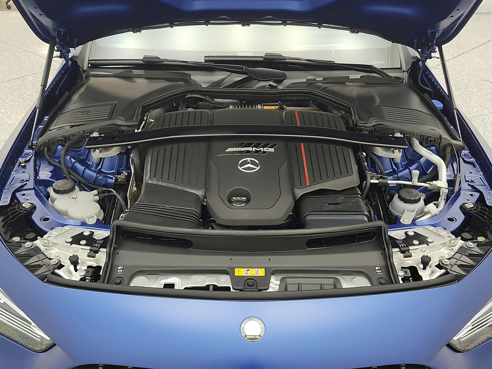 New 2026 MANUFAKTUR Starling Blue Magno Mercedes-Benz AMG® CLE 53 image 11