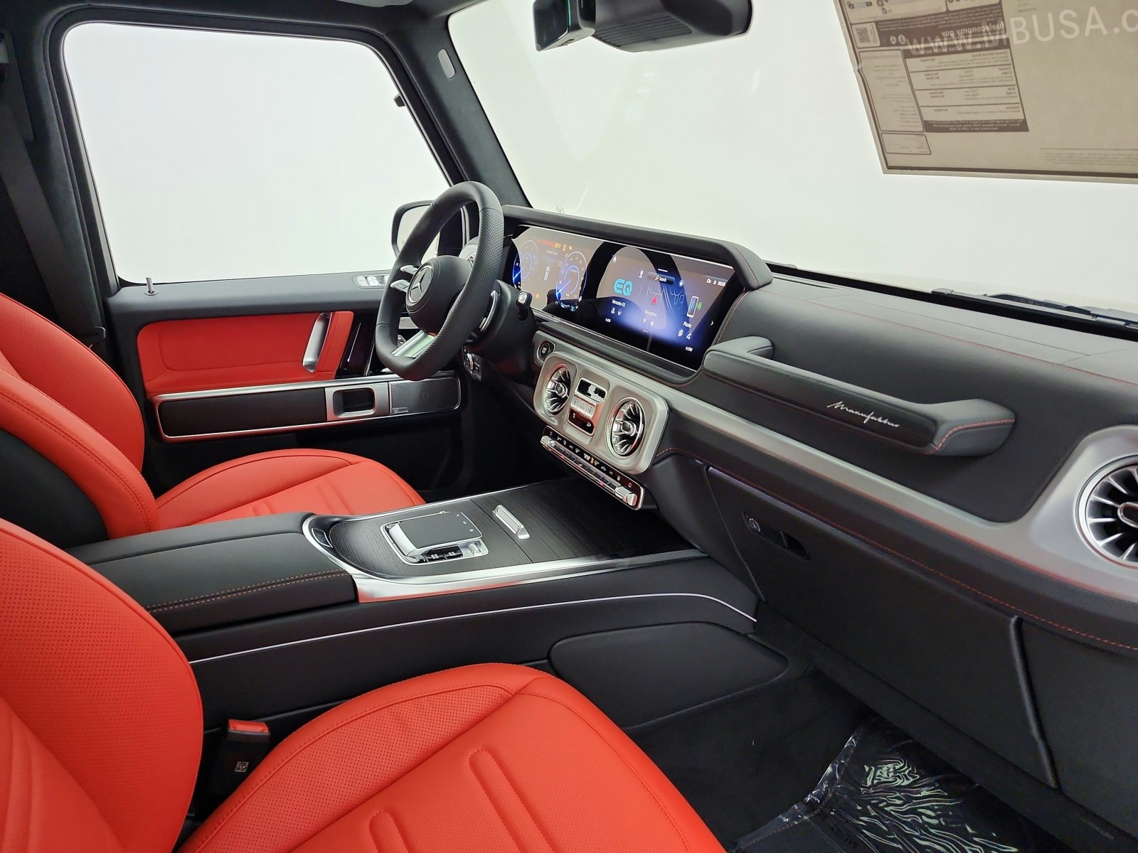 New 2027 MANUFAKTUR Night Black magno Mercedes-Benz G 580e SUV image 15