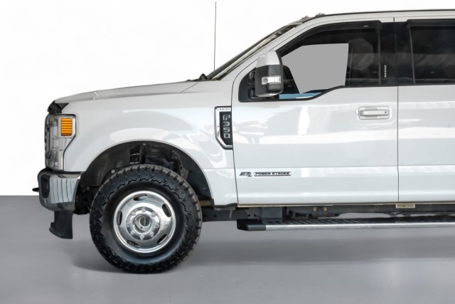 2020 Ford F-350 LARIAT 11