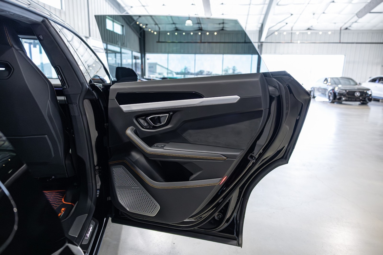 Used Car 2019 Lamborghini Urus  For Sale Under $200,000 In Boerne, Texas