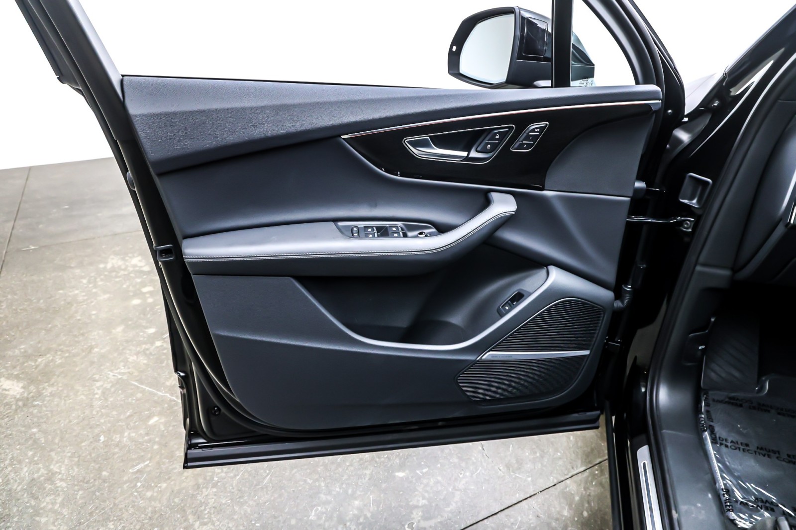 Used 2025 Mythos Black Metallic Audi Premium Plus 55 TFSI quattro image 22