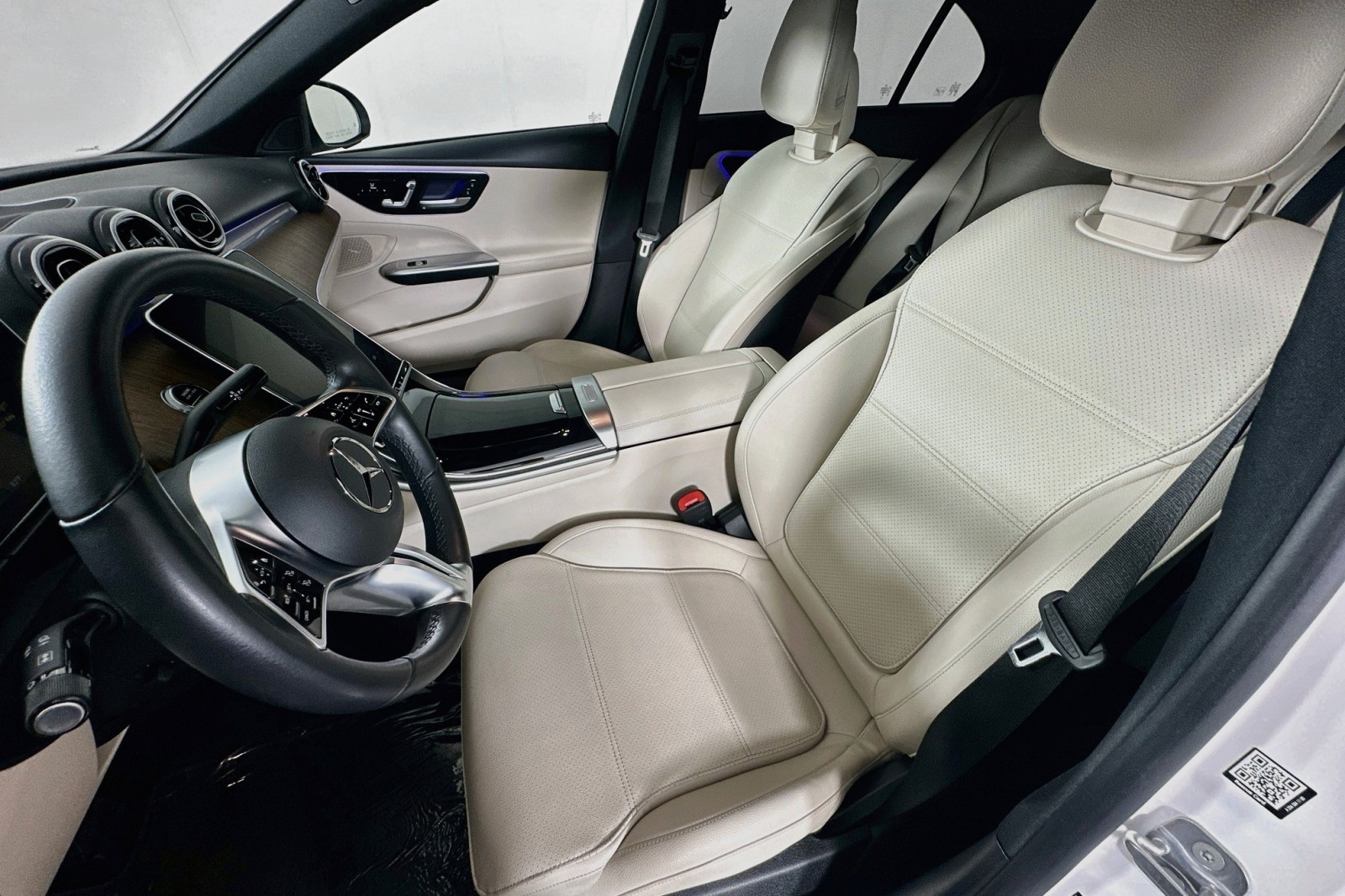 Used 2024 Polar White Mercedes-Benz C 300 image 18