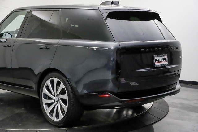 2023 Land Rover Range Rover Autobiography 10