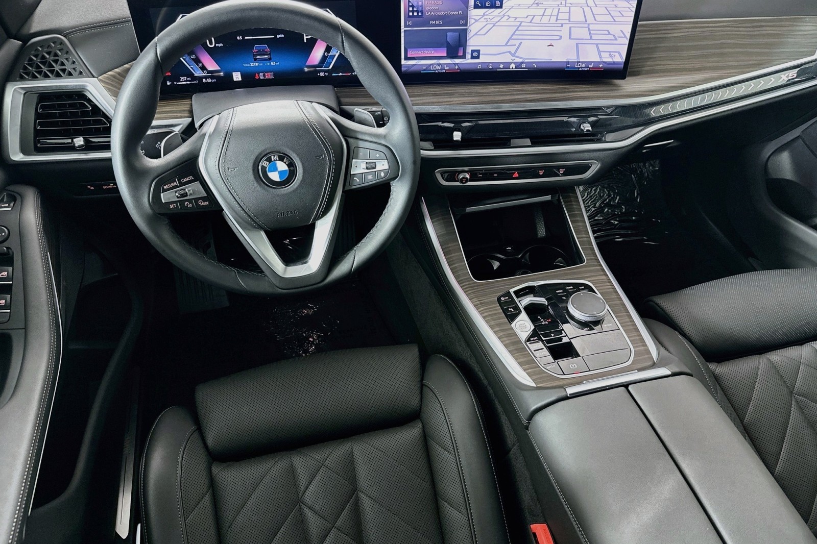 Used 2025 Black Sapphire Metallic BMW sDrive40i image 5