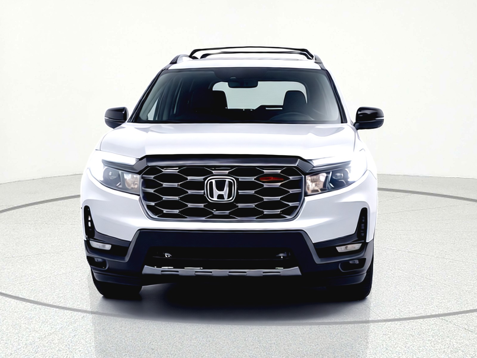 Used 2022 Lunar Silver Metallic Honda TrailSport AWD image 4