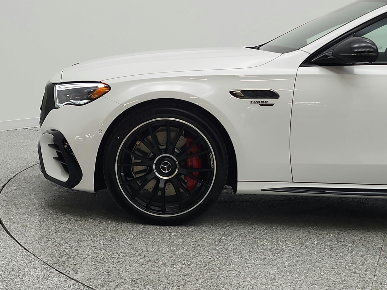 New 2026 MANUFAKTUR Moonlight White Metallic Mercedes-Benz AMG® E 53 E 4MATIC+ Sedan image 16